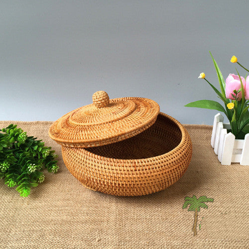 Suzannah's Kitchen Handcrafted Round Rattan Basket with Lid