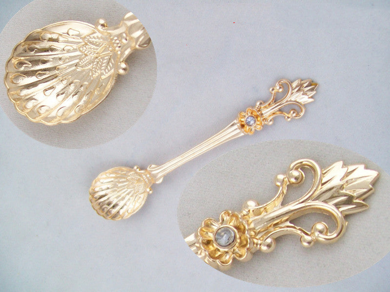 Suzannah's Kitchen Vintage-Look Shell Sugar Spoon