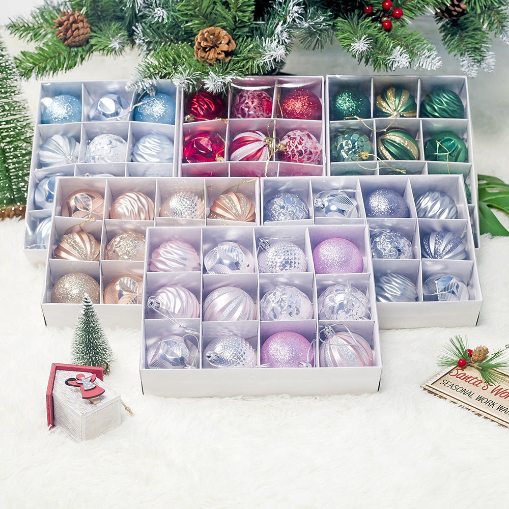 Christmas Tree: Glam Ornaments