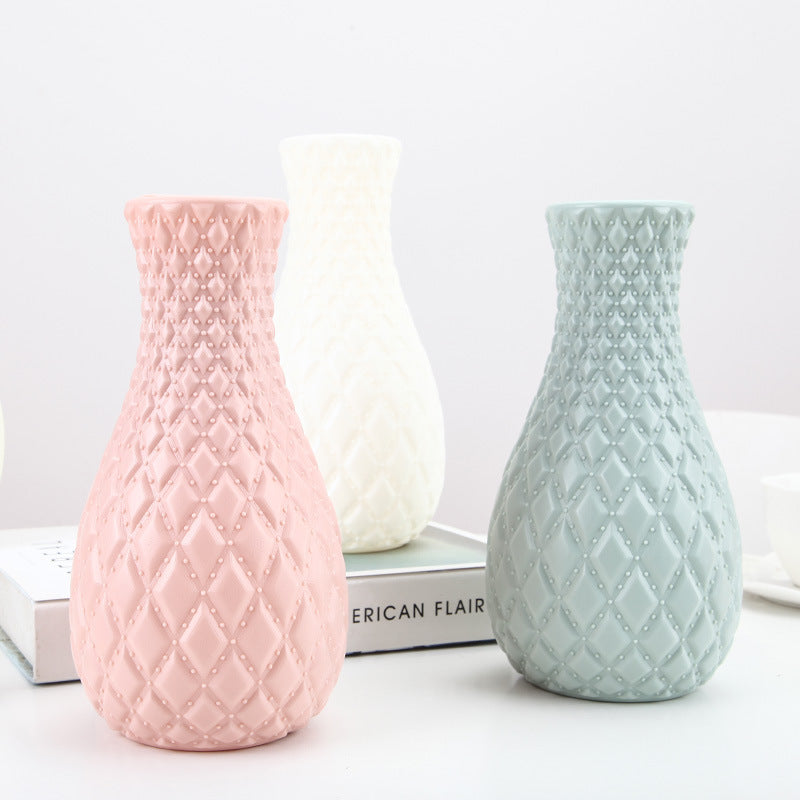 Embossed Diamond Pattern Vase