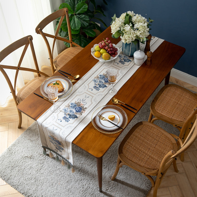 Table Linens: Floral Chenille Table Runner