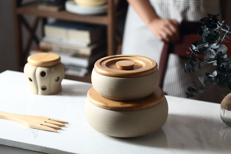 Clay Grain Storage Pot w Lid