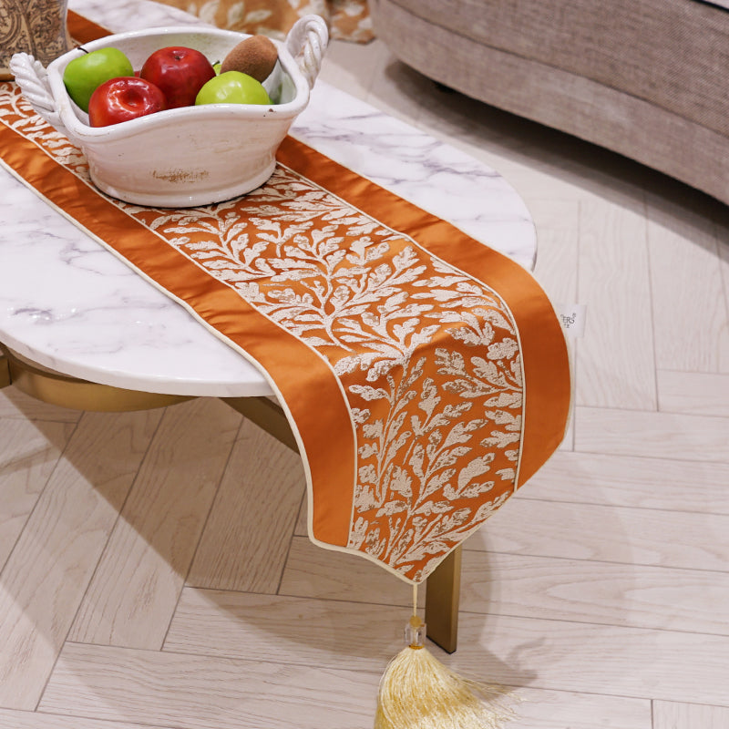 Table Linens: Chennille Table Runner