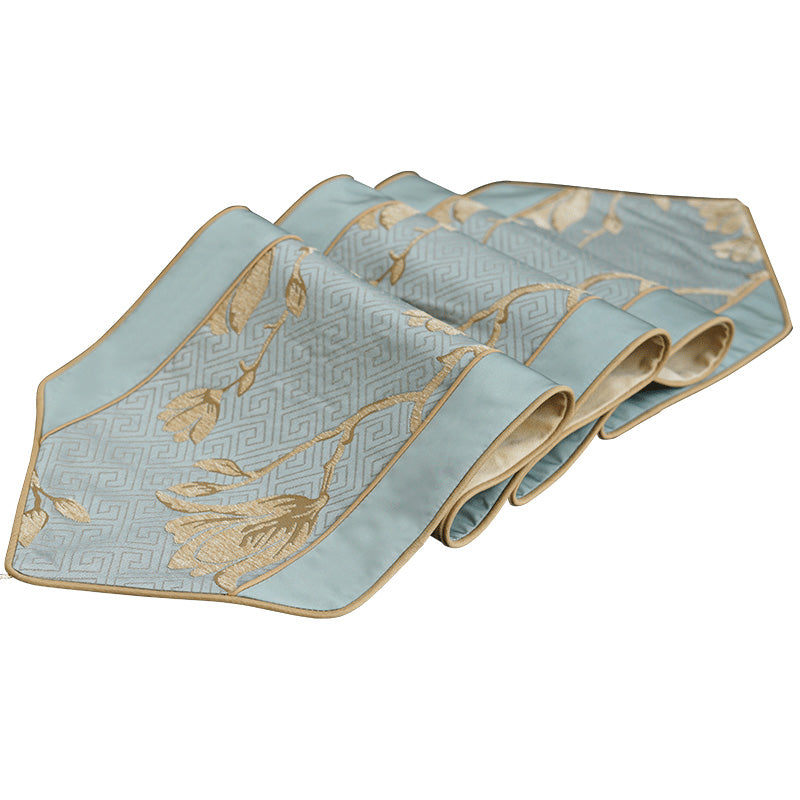 Table Linens: Chennille Table Runner