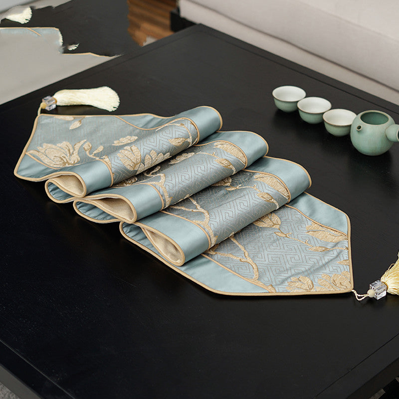 Table Linens: Chennille Table Runner