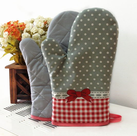 Kitchen Accessories: Oven Mits