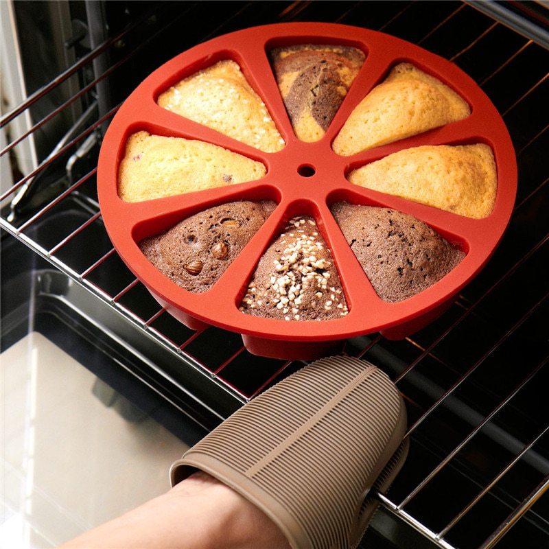 Divided Silicone Cake-Muffin Mold