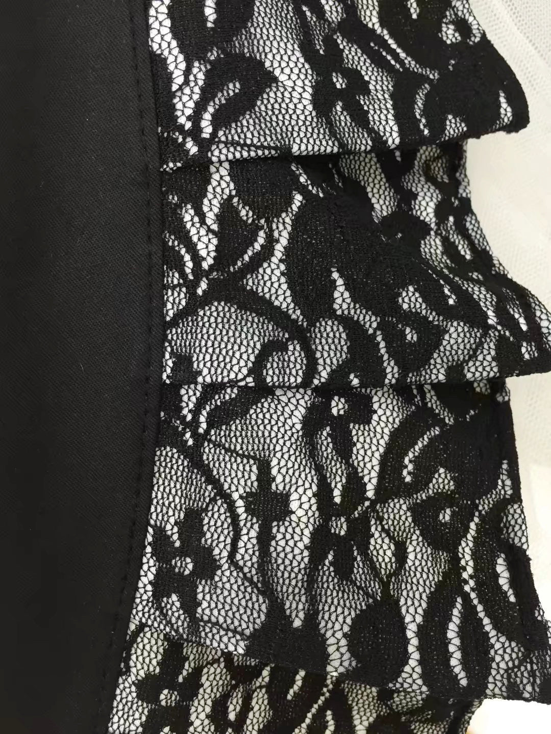 Black Lace Trim Apron