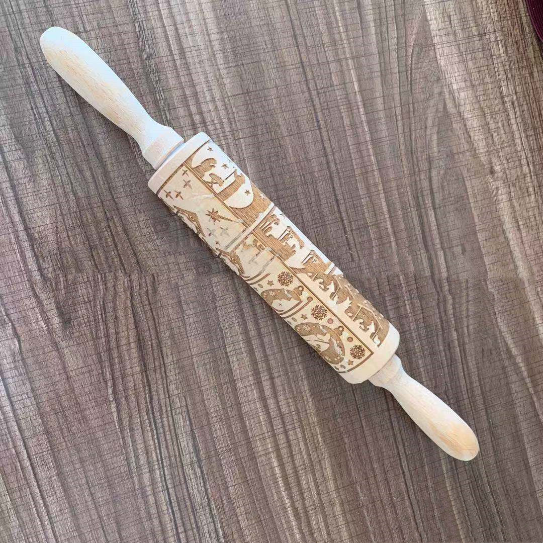 Christmas Baking: Holiday Embossed Rolling Pin