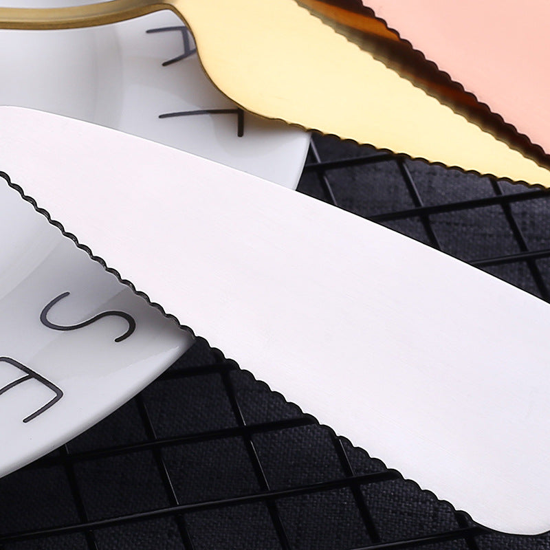 Dessert Server Triangle Serrated Edge
