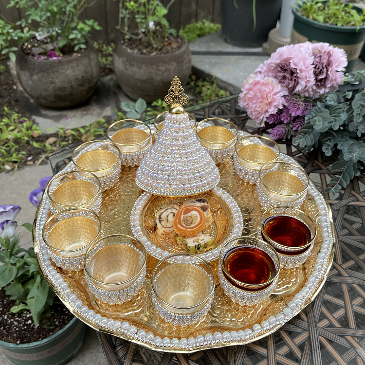 European Pearl & Gold Glass Tea Cups Set