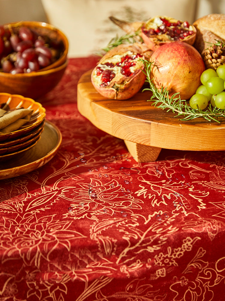 Table Linens: Waterproof Dutch Velvet Tablecloth