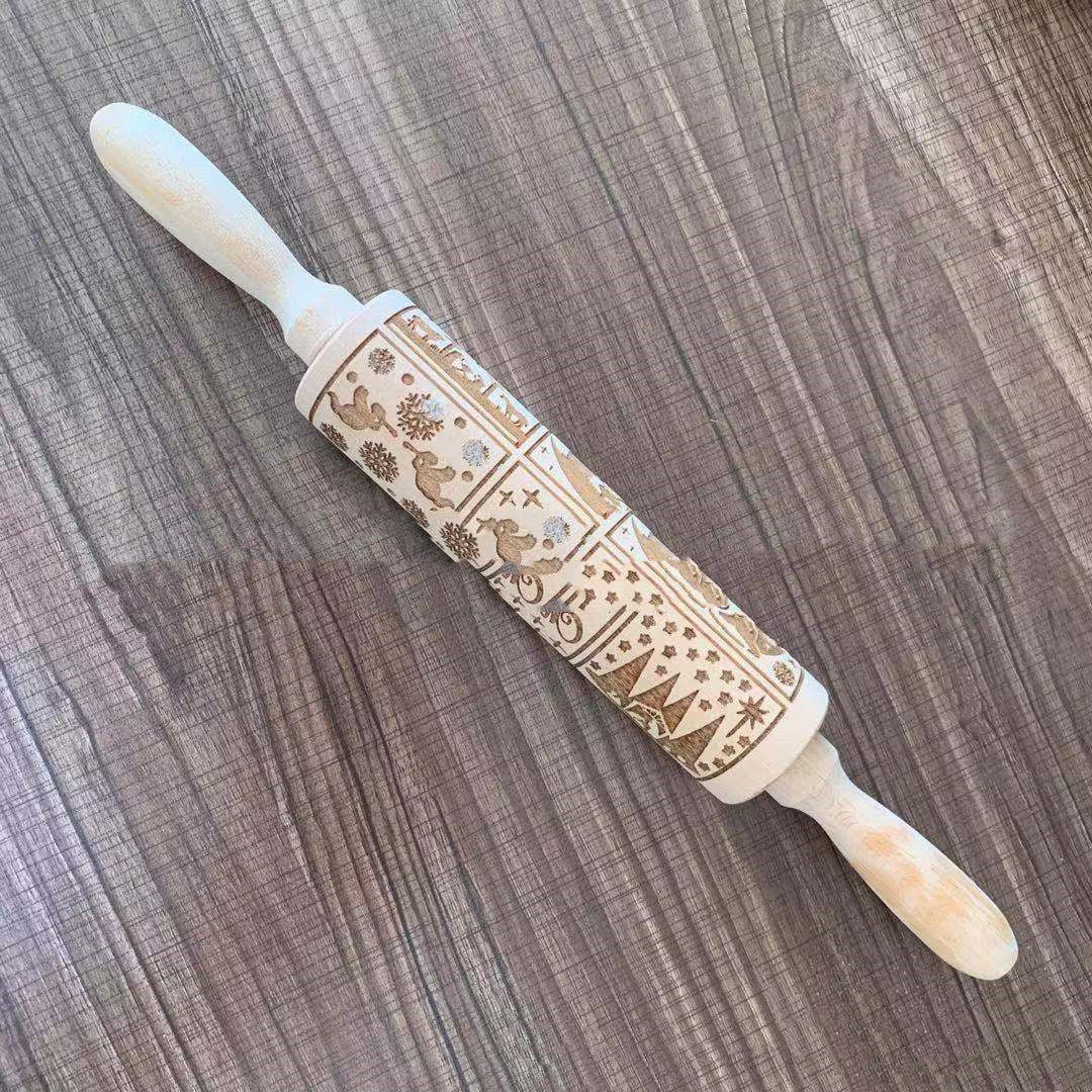 Christmas Baking: Holiday Embossed Rolling Pin