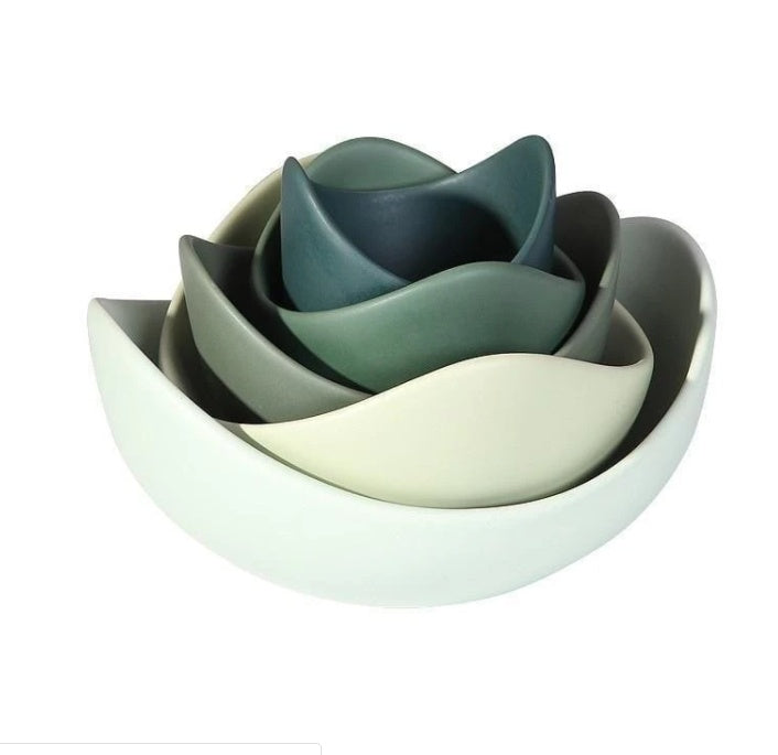 Tableware: Ceramic lotus bowl