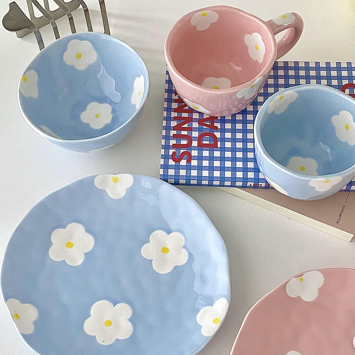 Tableware: 3PC Ceramic Painted Flower Plate, Bowl & Mug