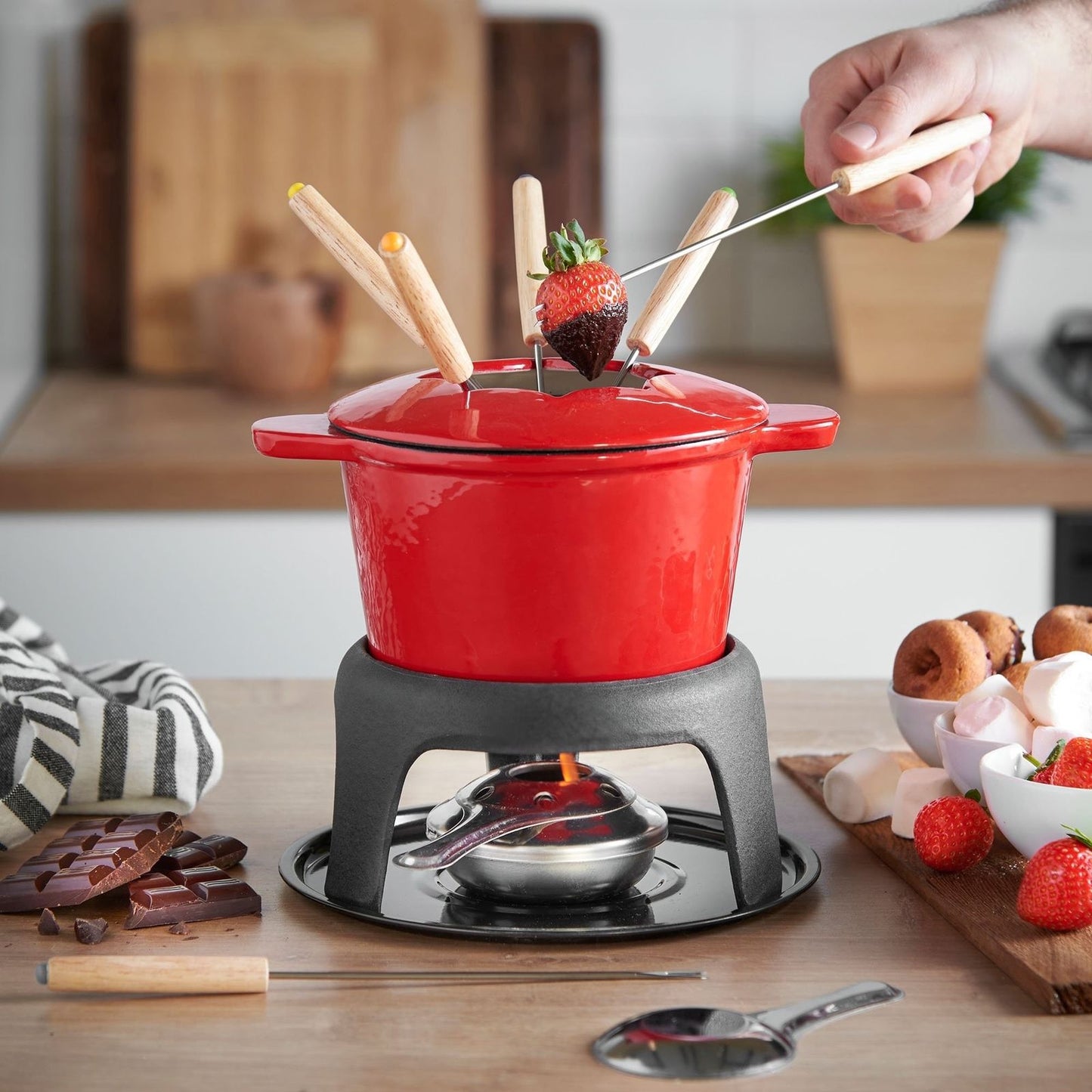 Kitchenware: Chocolate Fondue Pot