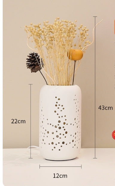 Illuminated Dry Botanicals Table Lamp