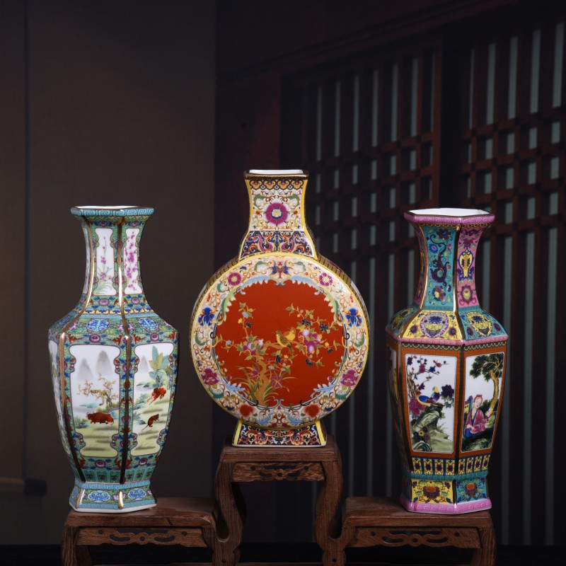 Vase-Gold Ceramic Vase