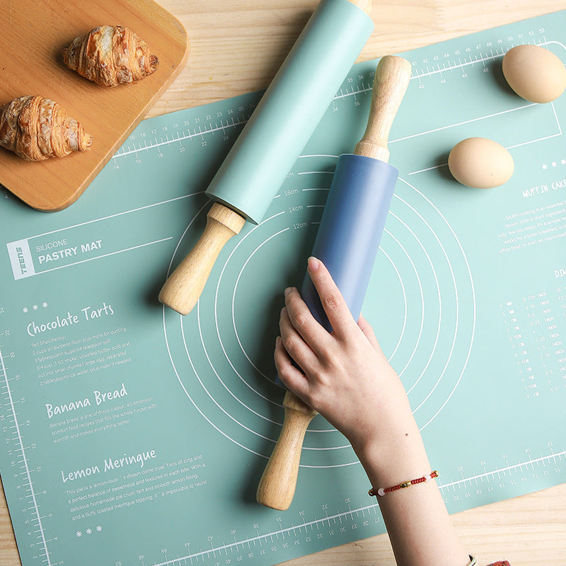 Silicone Covered Rolling Pin & Pastry Mat