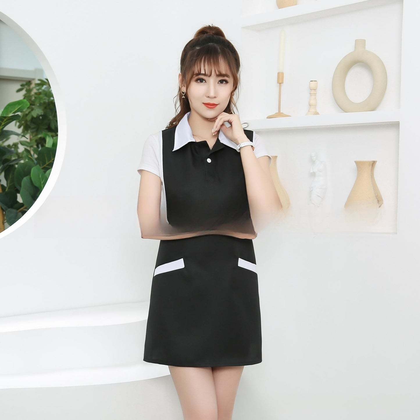 Tailored Apron with Collar & Pockets