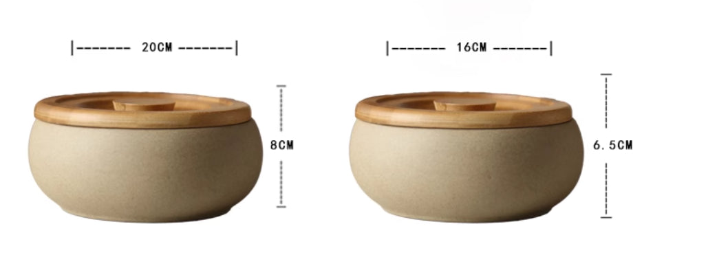 Clay Grain Storage Pot w Lid