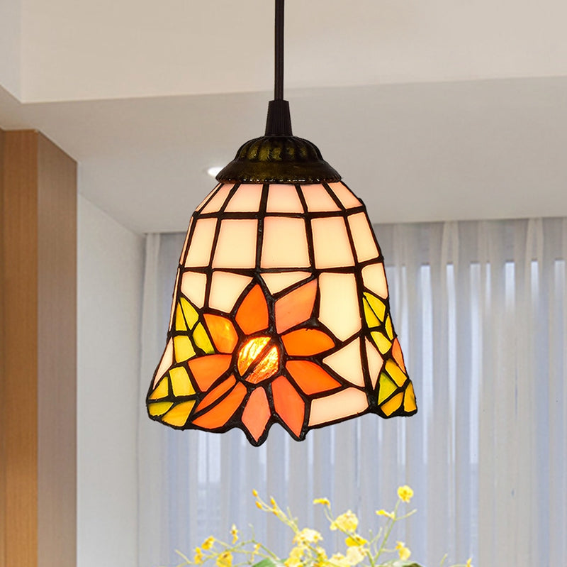 Tiffany Lamp: Stained Glass Pendant Light